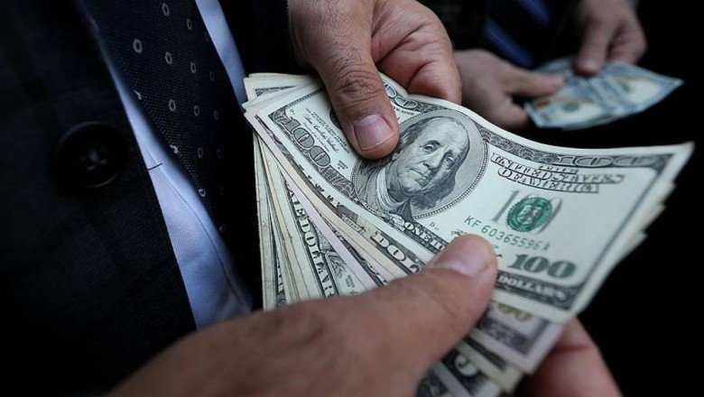 Dolar kuru 10 TL'yi ilk kez aştı! Ekonomistler nasıl değerlendirdi?
