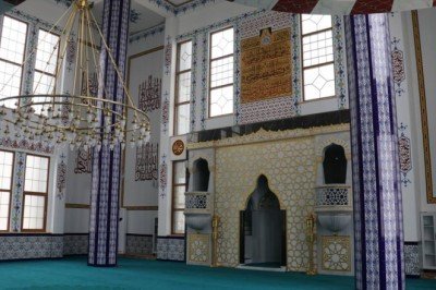 Manzarayı kapattığı iddiasıyla camiyi mahkemeye verdiler