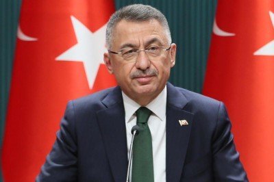 Fuat Oktay'dan şehit polis için başsağlığı mesajı