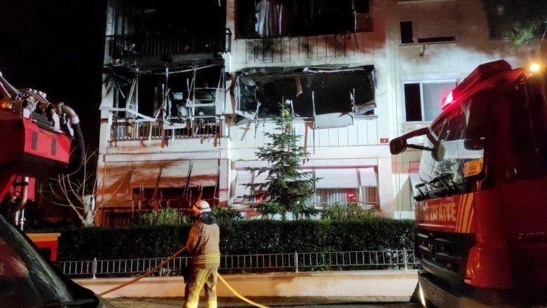 Kadıköy'de 10 katlı binada yangın