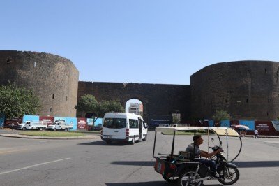 Diyarbakır'da toplu ulaşıma ve ekmeğe zam
