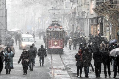 Valilik uyardı: İstanbul'a kar geliyor