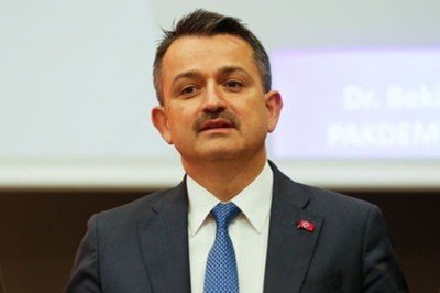 Bakan Pakdemirli: Allah'a şükür, üreticilerimize sahada zarar edecek ürün bırakmamayı başardık