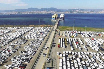 İthal otomotiv satışları yerliyi geride bıraktı