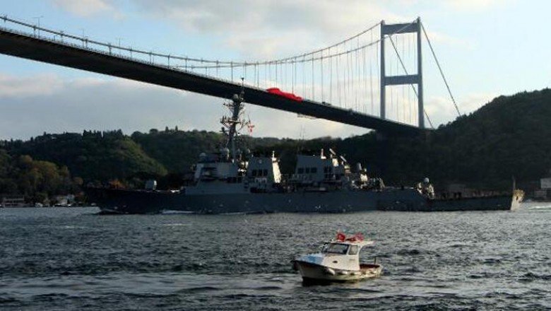 ABD savaş gemisi İstanbul Boğazı’ndan geçti