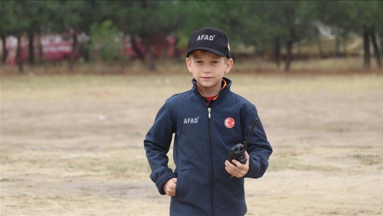 AFAD görevlisi olmayı hayal eden Kerem’e anlamlı hediye