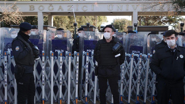 Boğaziçi Üniversitesi’nde izinsiz gösteri: 45 gözaltı