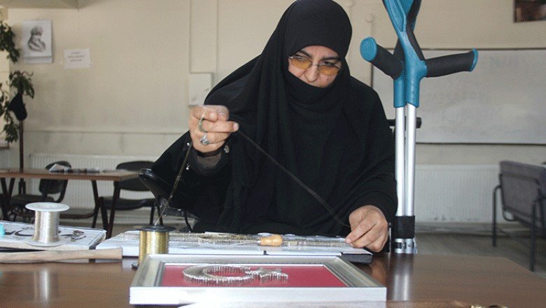 ‘Engellisin, yapamazsın’ dediler, filografi sanatçısı olup ders vermeye başladı