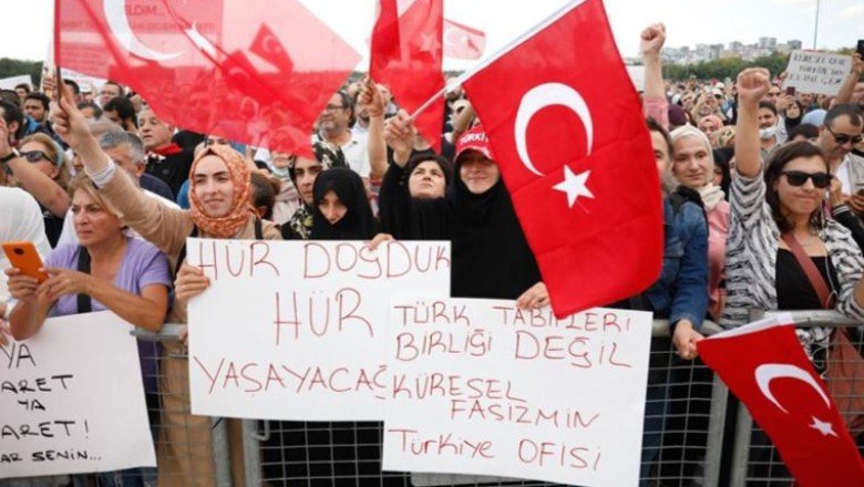 İzmir’de ‘aşı karşıtı miting’ tepkisi: ‘İzin vermeyin’