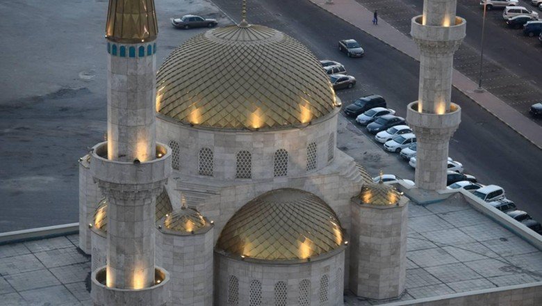 Kuveyt’teki Altın Camii, Osmanlı mimarisinden esintiler taşıyor