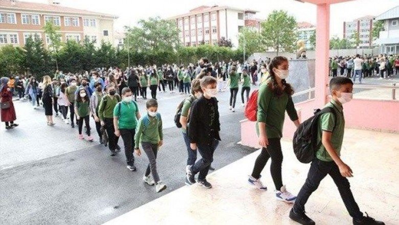 Milli Eğitim Bakanı Özer: 5 bin 900 kapatılan sınıf tekrar açıldı