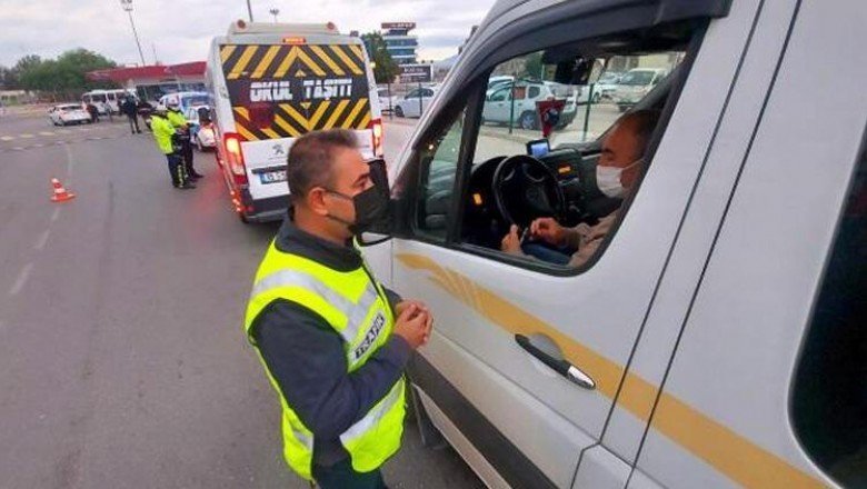Servisçilerin ‘ikiz plaka’ oyunu polise takıldı