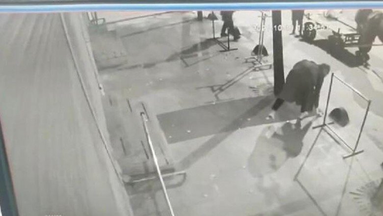 Sultangazi’de demir askılıkları çalıp at arabasıyla götürdüler