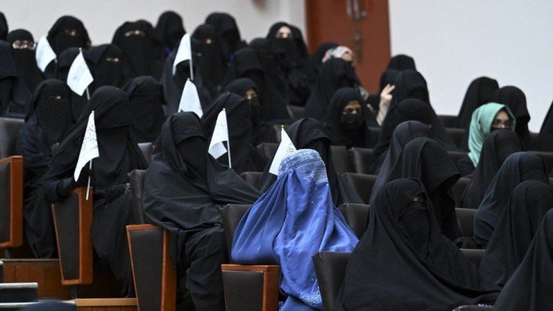 Taliban’dan üniversitelerde karma eğitim yasağı