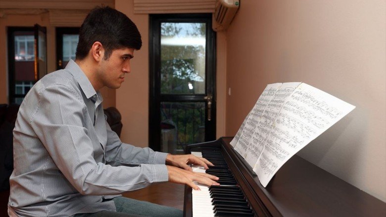 Türkiye’nin ilk otizmli doktora öğrencisi, müzik dehası Buğra oldu
