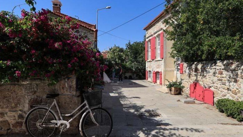 Yıllara meydan okuyan Foça’nın asırlık taş evleri!!!