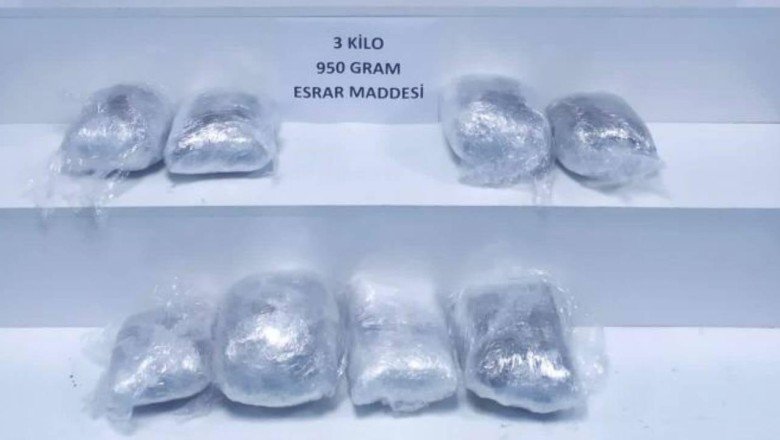 Adana’da otomobilde uyuşturucu ele geçirildi