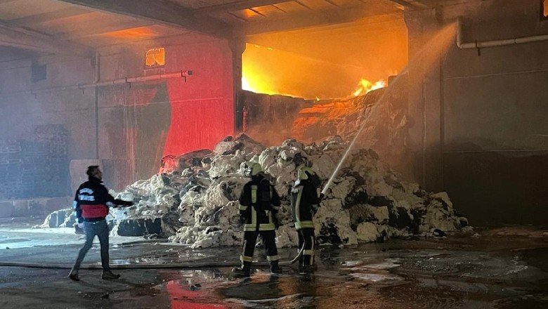 Afyonkarahisar’da iplik fabrikasında yangın