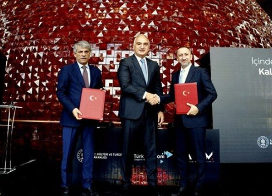 AKM’nin ana opera salonuna 7 yıl süreyle Türk Telekom’un adı verildi