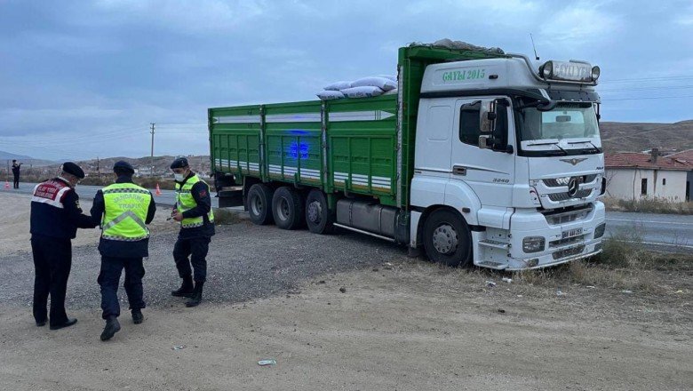 Aksaray’da kamyonun çarptığı lise öğrencisi ağır yaralandı