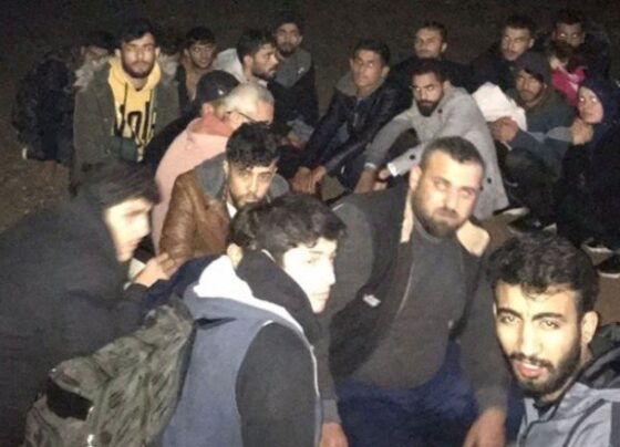 Antalya’da 29 kaçak göçmen ile 3 organizatör yakalandı