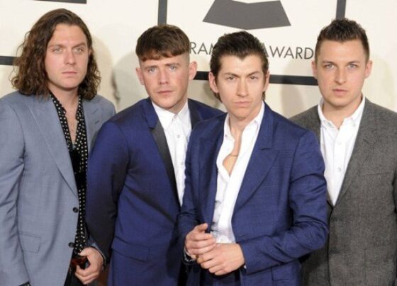 Arctic Monkeys biletleri karaborsaya düştü!
