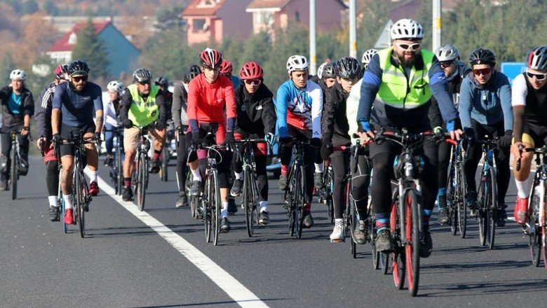 Ata’ya saygı için pedal çeviren bisikletliler Bolu’ya ulaştı