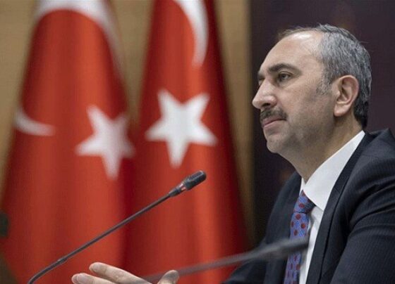 Bakan Gül’den Bolu Belediyesi’ne tepki: Kamu hizmetinden yararlanmada herkes eşittir
