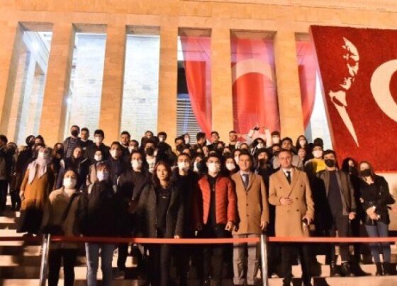 Başkentliler Büyükşehir ev sahipliğinde 10 Kasım Haftasında Atatürk’ü andı