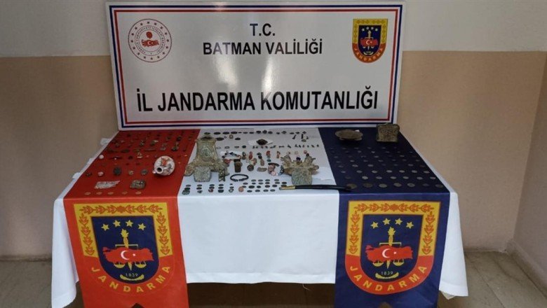 Batman’da bir evde 316 tarihi eser ele geçirildi