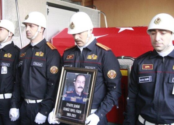Bursa’da görevi sırasında hayatını kaybeden itfaiye eri toprağa verildi