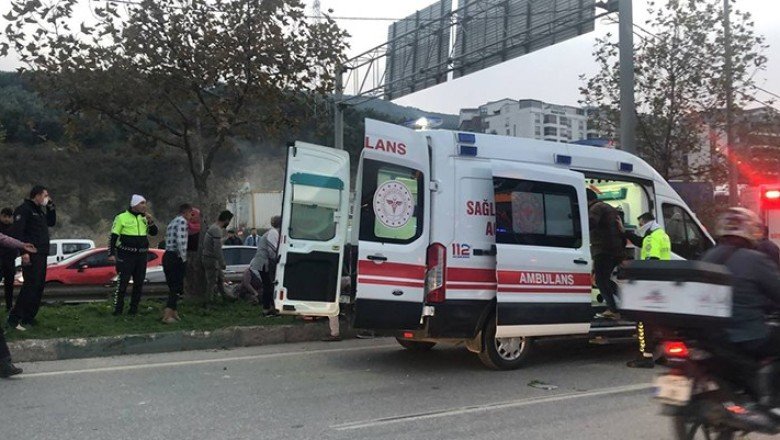 Bursa’da tarım işçilerini taşıyan minibüs devrildi: 13 yaralı