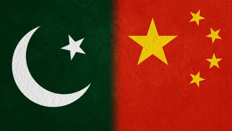 Çin’in ihraç ettiği en büyük savaş gemisi Pakistan’a teslim edildi