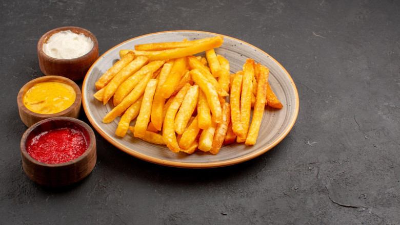Cips Kıvamında Patates Kızartması (Dışı Çıtır, İçi Yok Gibi!)