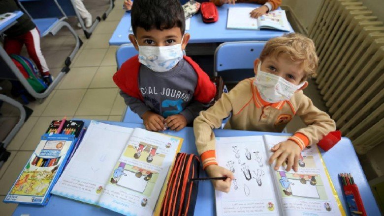 Ders kitaplarında Türkçenin doğru kullanımına dikkat edilecek