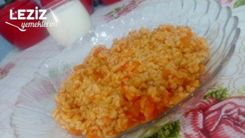 Domatesli Bulgur Pilavının Yapımı