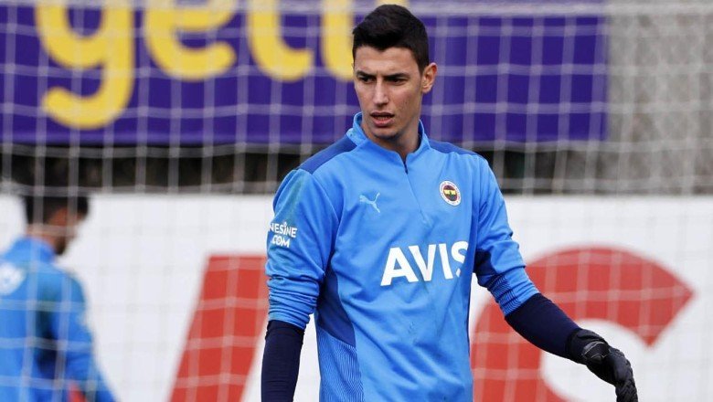 Fenerbahçe’de derbi hazırlıkları: Berke Özer antrenmana çıkmadı