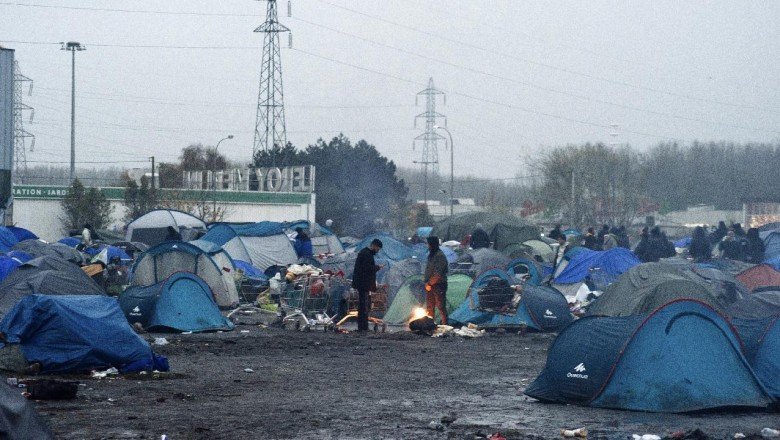 Fransa’nın kuzeyindeki 1500 düzensiz göçmenin olduğu kamp boşaltıldı