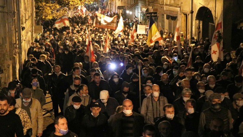 Gürcistan’da Saakaşvili için destek gösterisi düzenledi