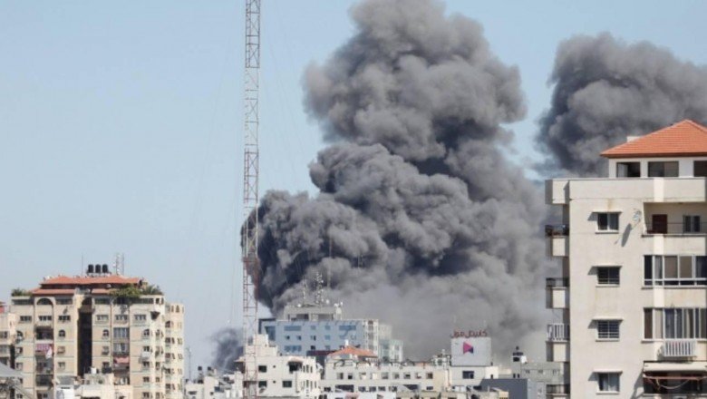 Haaretz: İsrail Gazze’deki binayı basın ofislerinin bulunduğunu öğrenmesine rağmen vurdu