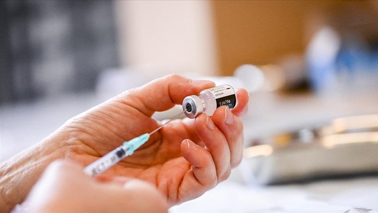 İngiltere’de 1 Nisan’dan itibaren sağlık çalışanları için Kovid-19 aşısı zorunlu olacak