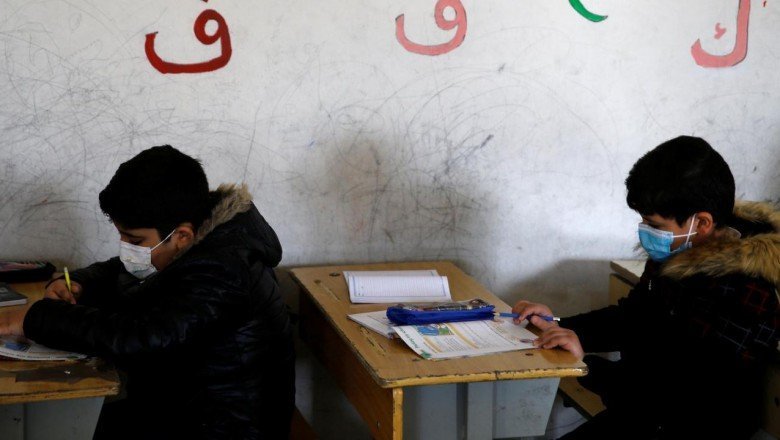 Irak’ta salgın nedeniyle 1 ay gecikmeli ders başı yapıldı