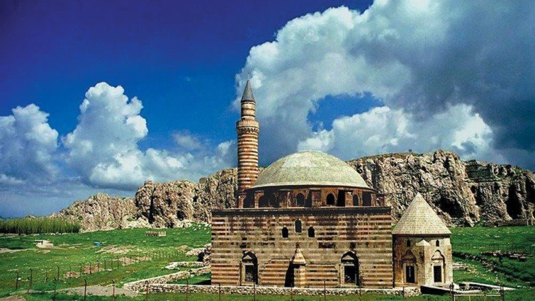İran’dan Van’a turist kafileleri gelmeye başladı