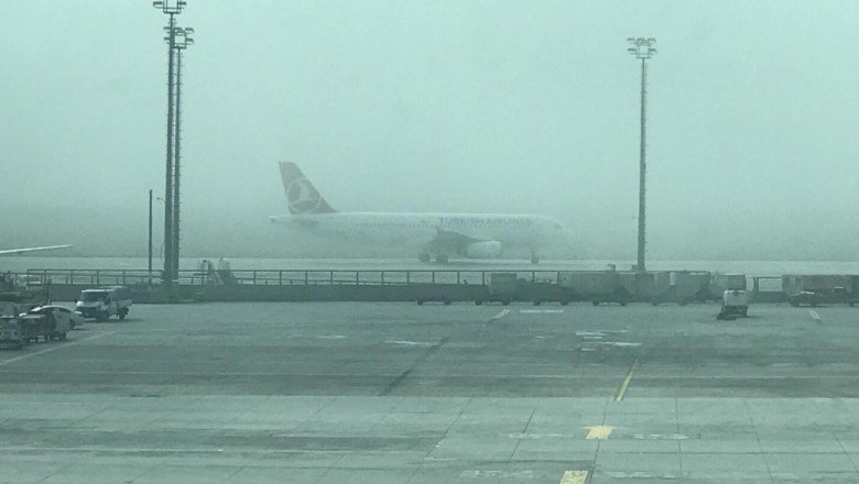 İstanbul’da hava ulaşımına sis engeli