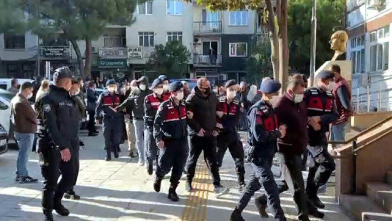 İzmir Kemalpaşa’da rüşvet operasyonu: 3 tutuklama