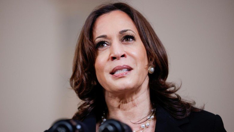Kamala Harris’in İletişim Direktörü istifa ediyor