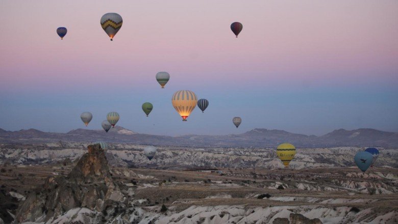 Kapadokya’da balon turlarına rüzgar ve sis engeli