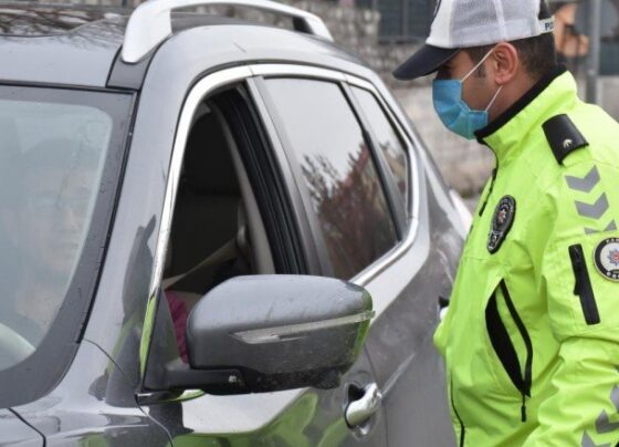 Kışı erken karşılayan Kars’ta, kış lastiği denetimi yapıldı