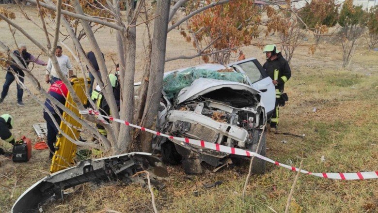 Köpeğe çarpmamak için kaza yaptı, eşi hayatını kaybetti