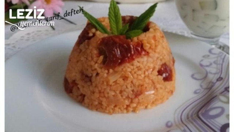 Kuru Domatesli Nohutlu Bulgur Pilavı